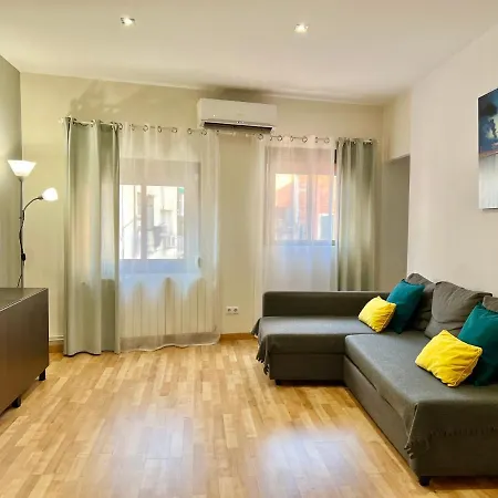 Comfortable Renovated Flat, Wifi! * Badalona