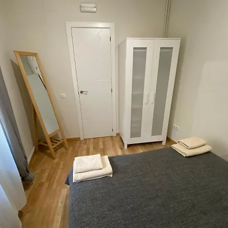 Apartment Comfortable Renovated Flat, Wifi! *