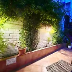 Апартаменты Comfortable Renovated Flat, Wifi! *