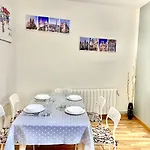 Апартаменты Comfortable Renovated Flat, Wifi! Бадалона