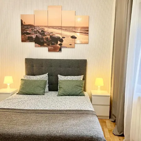 Comfortable Renovated Flat, Wifi! Апартаменты Бадалона