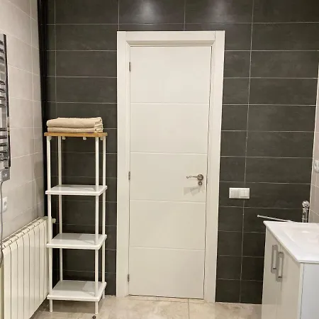 דירה Comfortable Renovated Flat, Wifi! *