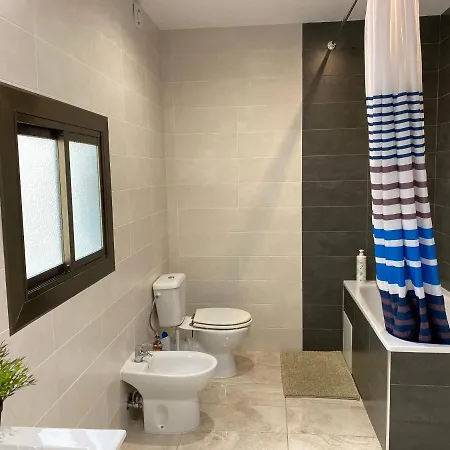 Comfortable Renovated Flat, Wifi! דירה
